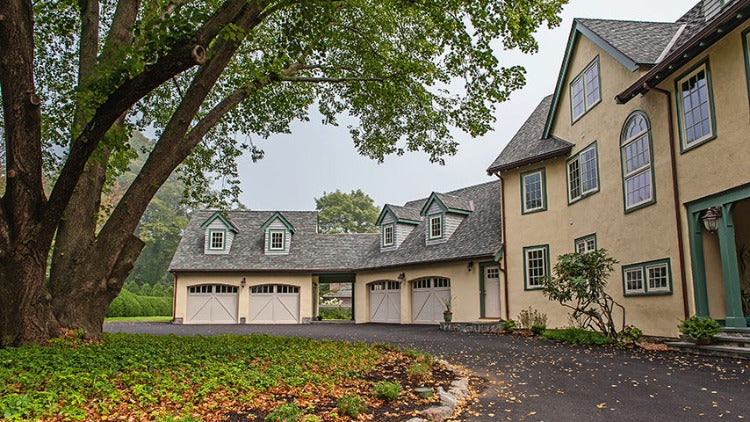 Overlay Carriage House Collection